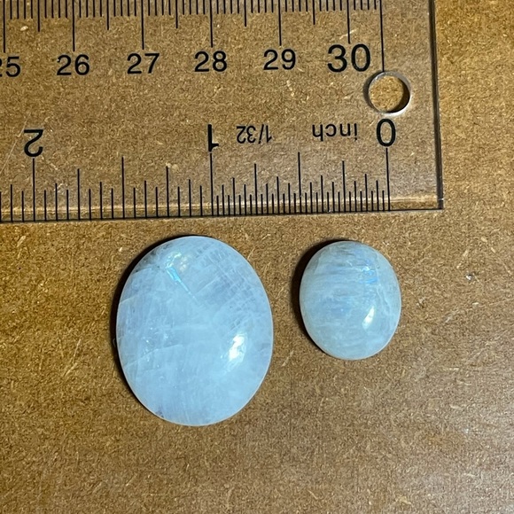 Two Rainbow Moonstone Cabochons - Picture 6 of 13